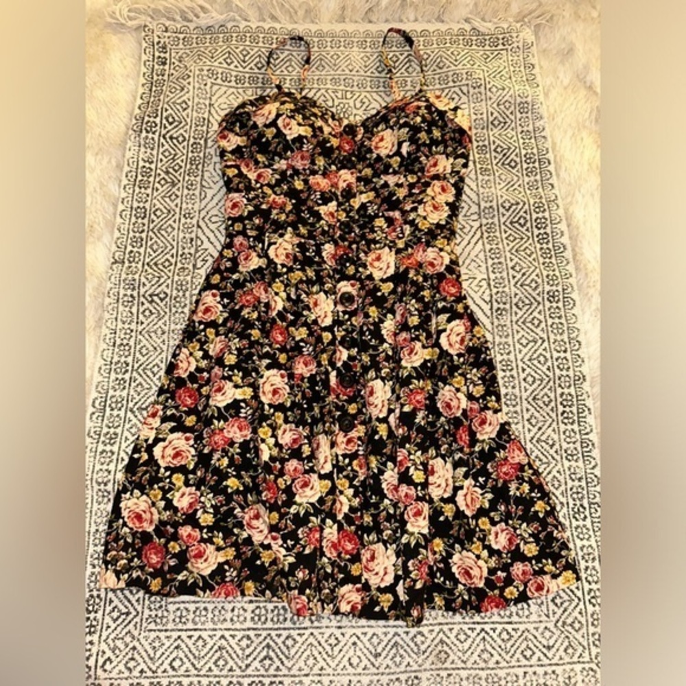 Deb Floral 90’s style dress